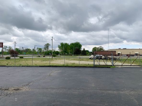 15 W Industrial Dr, Kankakee, IL 60901